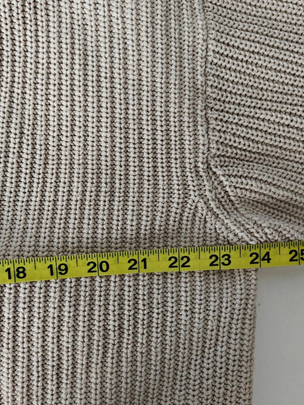 H&M Chunky Ribbed Knit Cropped Cardigan Sweater Beige Medium EUC - Picture 6 of 8
